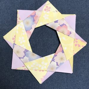 折り紙のクリスマスリース たった8枚で簡単な折り方作り方かんたん工作・折り紙☆選り好み