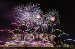 お盆以降も夜空を彩る 石川県の花火大会 見どころ紹介石川県のニュースMRO北陸放送1ページ