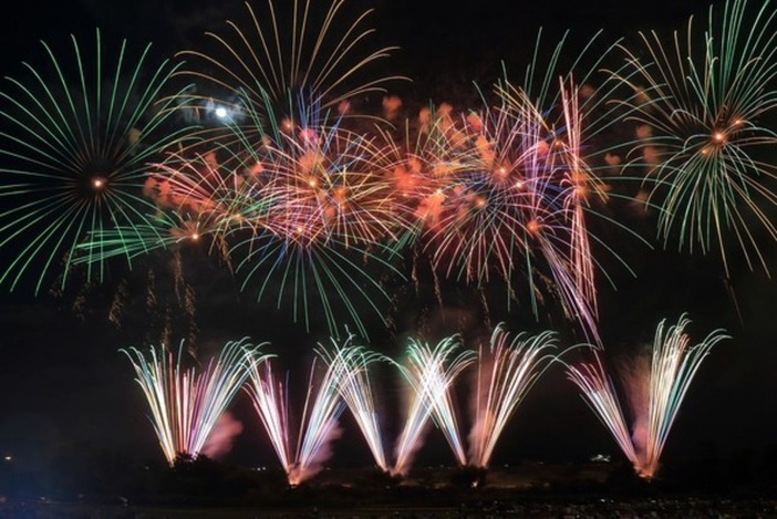 2025年 神奈川の花火大会エリア別に楽しむ絶景9選＆観賞できるおすすめホテルも - Relux Journal