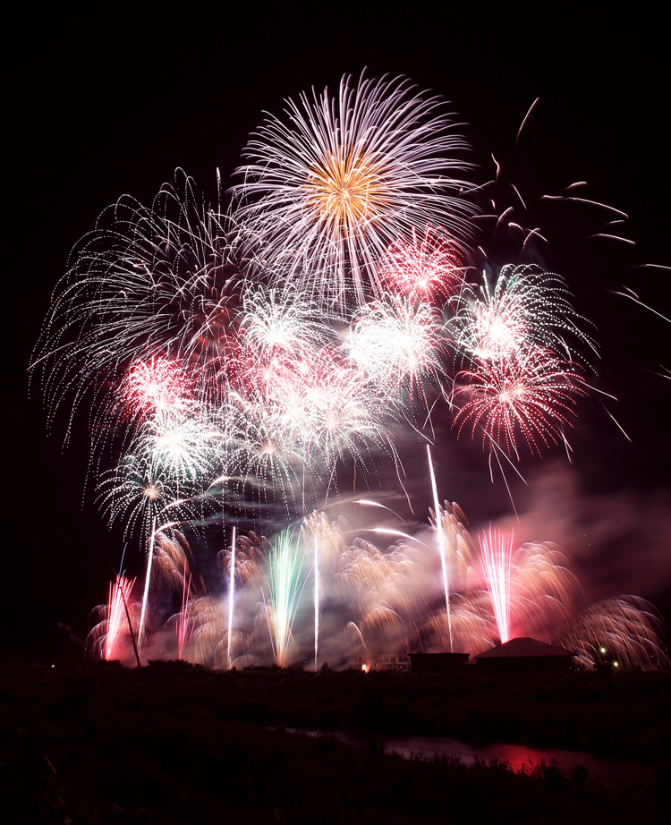 GO OUT CAMP猪苗代 花火大会2025 天神浜オートキャンプ場 福島県耶麻郡猪苗代町大字中小松字四百刈乙 -伝統行事・日程・見どころ・混雑状況・開催場所 - 夏祭り 花火大会 - イベントサーチ