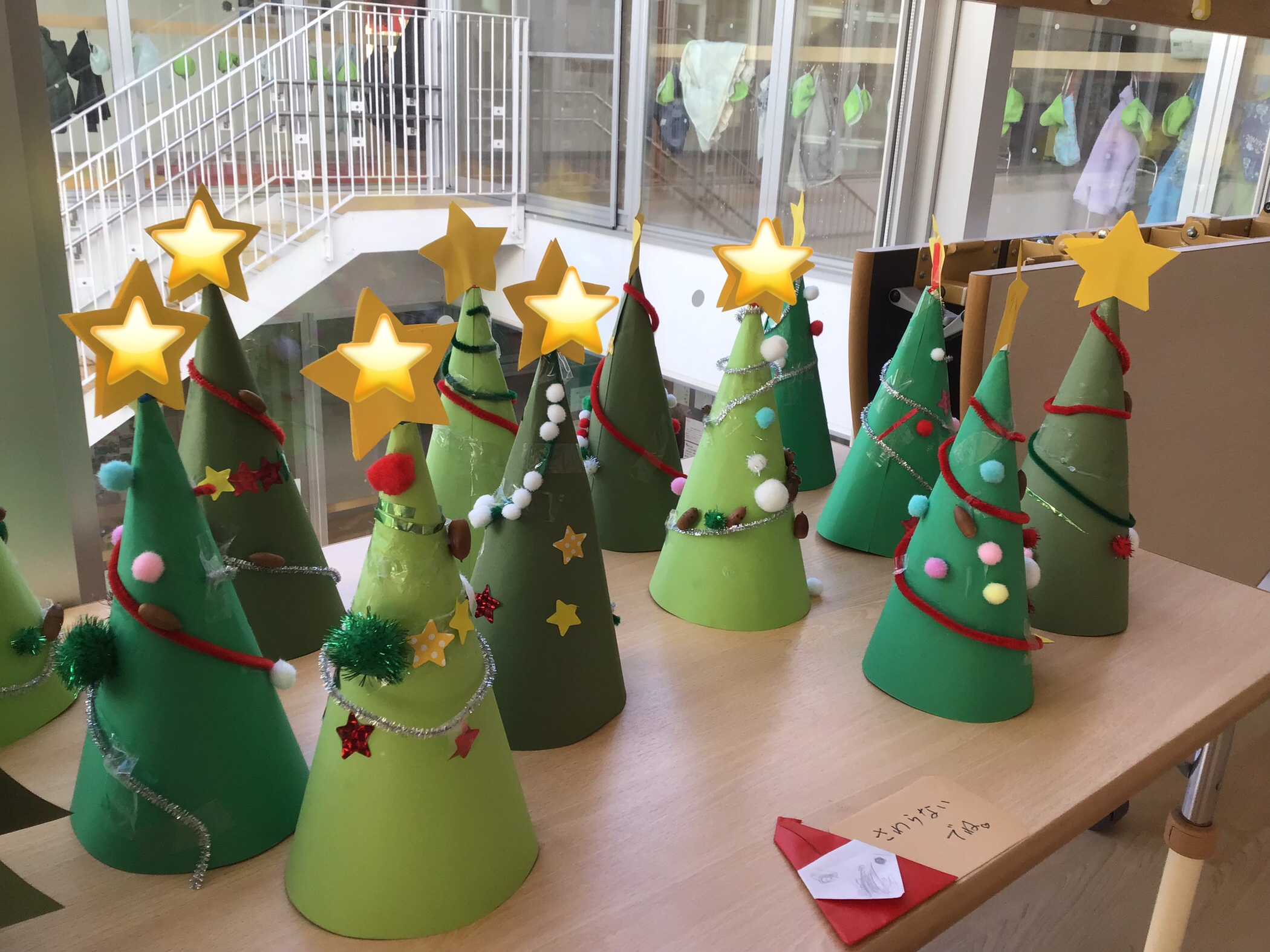 0，1歳児向けタンポで制作遊び クリスマス - かえで保育士ブログ