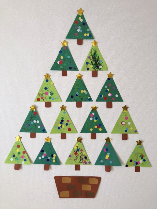 クリスマス工作 シールで簡単！クリスマスツリーを作ろう♪ 0~1歳児向け