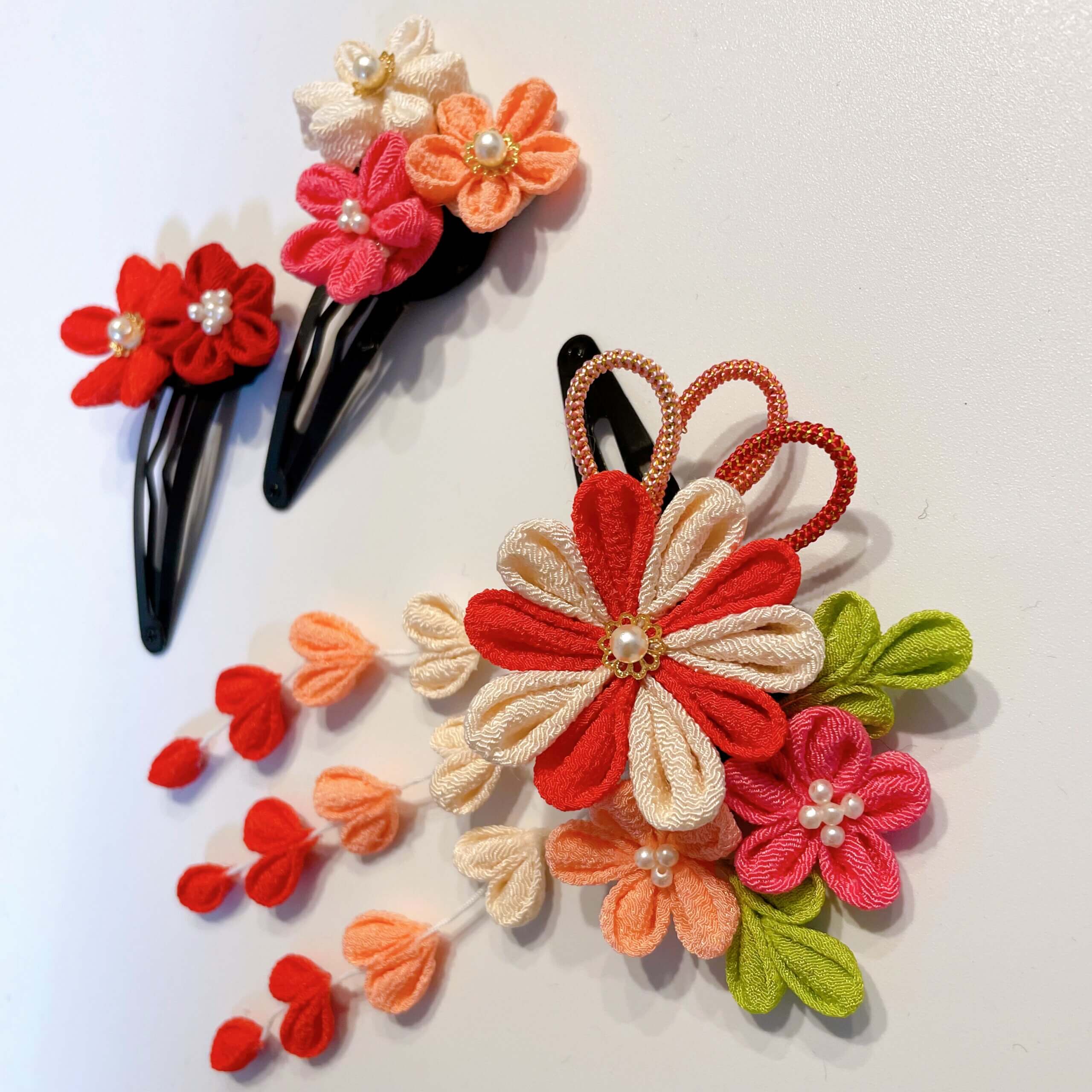 つまみ細工髪飾りを作る成人式、七五三、桃の節句、卒業、入学に使える作り方 diy ハンドメイドKanazashitsumamizaiku