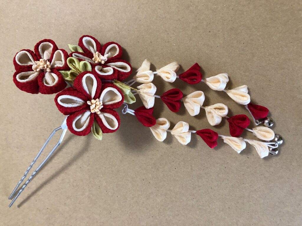 七五三のヘアアクセサリー。誰ともかぶらないママの手作りで♡4yuuu
