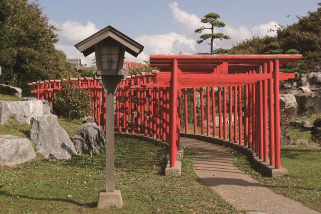 伏見稲荷大社の見どころとは？観光スポットやグルメスポット情報も満載！VELTRA旅行ガイド