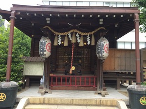 流水口が今年の恵方ですw晴明神社晴明井安倍晴明五芒星桔梗紋京都seimeijinjaseimeijinjashrinekyotoseimeishrinepentagram待ち受け 2025.01.12