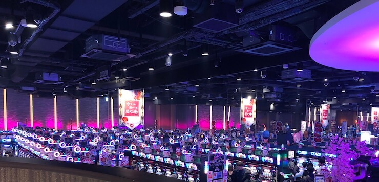 創刊15周年記念 楽園展