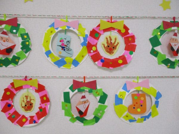 紙皿でクリスマスリースを作ろう ミーナちゃん講習編アトリエぽーぽ