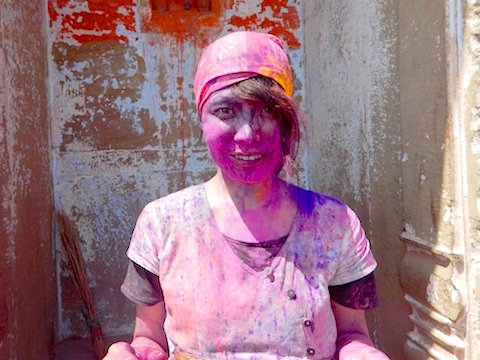 インドのホーリー Holi 祭を解説！カラフルで危険なお祭りに参加できる？インド宮廷料理 マシャール