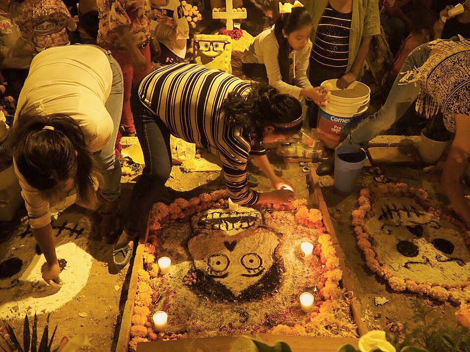 ZARA ハロウィン ワンピース ディズニー リメンバーミー 風 メキシコ コス 東京ディズニーランド＆ディズニーシー「ディズニー・ハロウィーン」新コスチュームのミッキーに会える- ファッションプレス