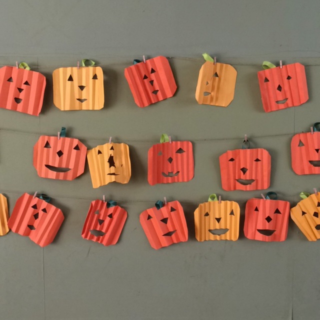 ハロウィン製作たくさんご紹介してます👻幼稚園保育園幼稚園教諭保育士壁面飾り0歳児クラス1歳児クラス2歳児クラス3歳児クラス保育製作ハッピーハロウィンハロウィン製作ハロウィン🎃childminderkindergarten保育所幼児教室折り紙