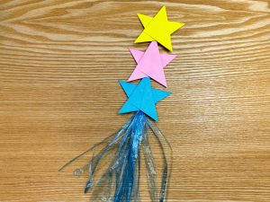 折り紙 七夕リースの折り方保育士を応援する情報サイト 保育と暮らしをすこやかに ほいくらし