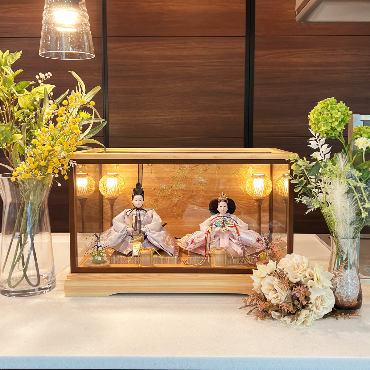 雛人形を飾る場所はどこがいい？風水的におすすめの方角やタブーな場所もチェック株式会社ふらここ