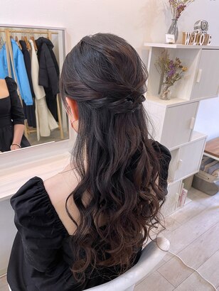 結婚式のヘアアレンジどうしよう！ハーフアップで簡単にエレガントさをGETしてMERY