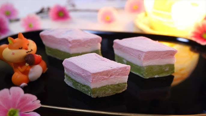 菱餅 ひな祭り 和菓子 テーブルの写真素材216720241- イメージマート