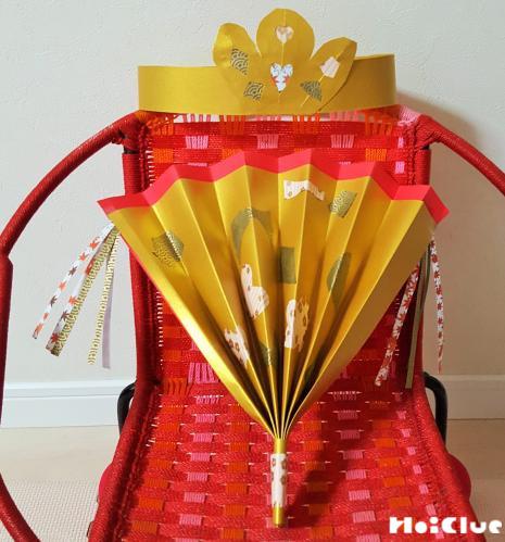 雛人形の頭に子供たちがのせたものに「笑いすぎて苦しい」「電車で見ちゃダメ」 – grapeグレイプ