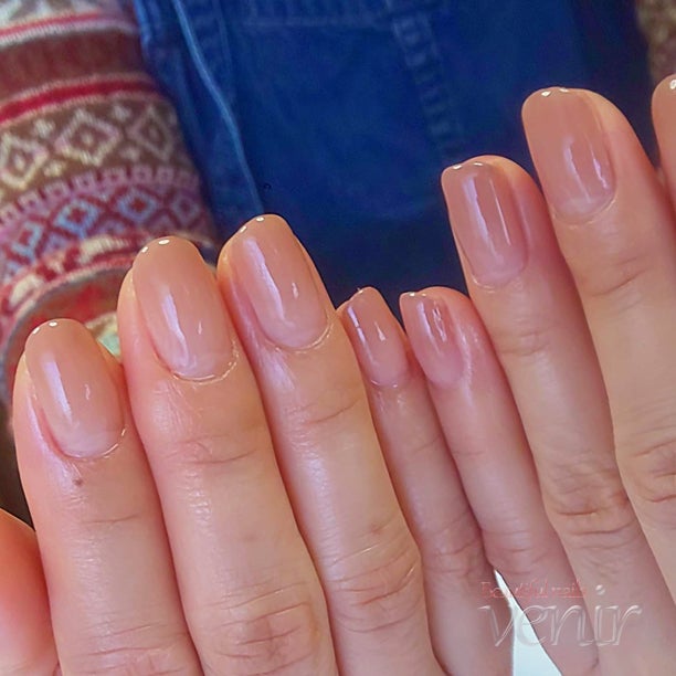 49日法要ネイルはどこまでOK？マナーとNG例、隠す方法も解説 - 終活の窓口