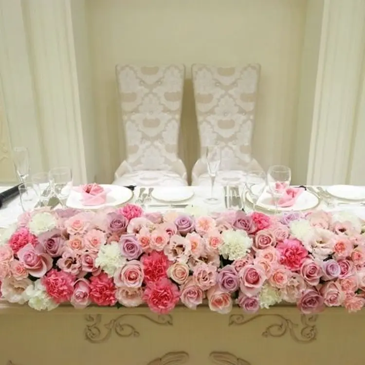 結婚式の会場装花、相場はいくら？飾る場所ごとの費用目安もご紹介結婚ラジオ結婚スタイルマガジン