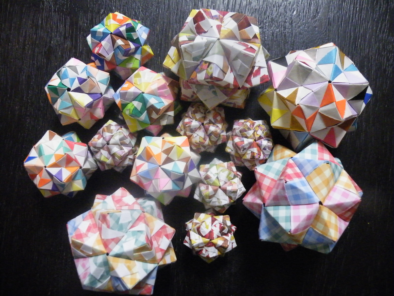 工作あそび パーティーが盛り上がる！ 紙コップくす玉作り絵本ナビスタイル