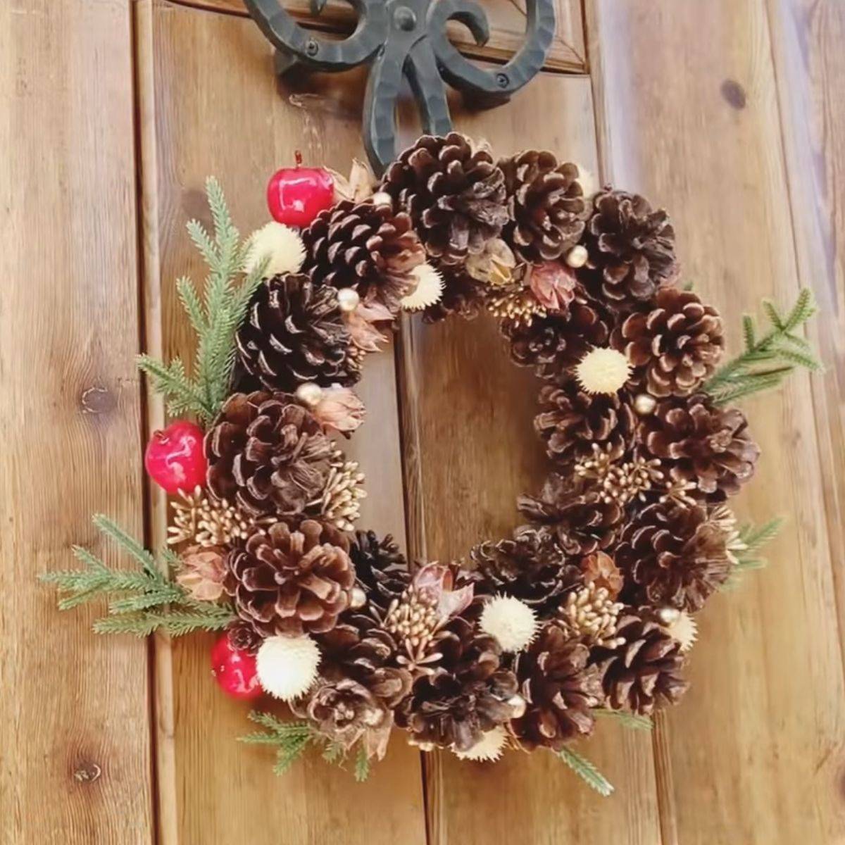 100均で作る手作りクリスマスリース