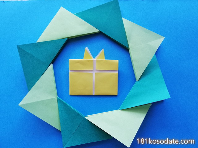 折り紙で作るクリスマスリース！mahinaのハンドメイド日記