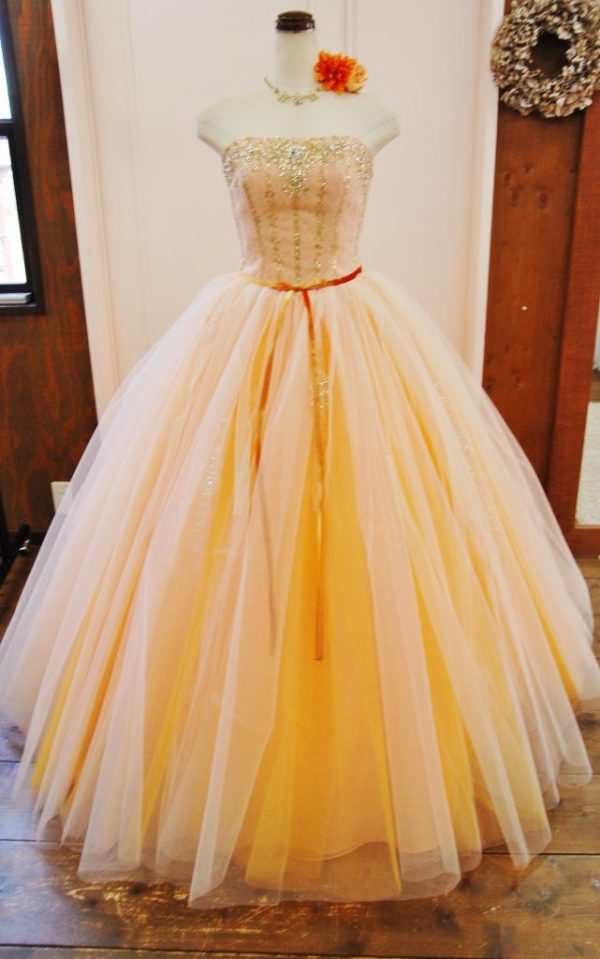 カラー別 明るい結婚式にぴったり！「黄色」に合う色をコンセプトとともにご紹介♪22 