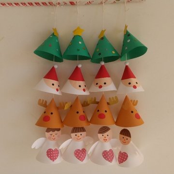 子どもと一緒に飾りつけできる壁掛けラダーツリー100均で揃う手作りオーナメントでおしゃれクリスマスをARCH DAYS