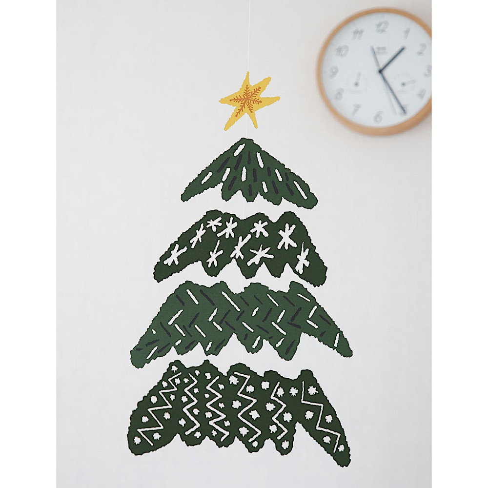 クリスマスモビール作り自宅で一時預かり保育園を運営するフリーランス保育士。 起業保育士ママ