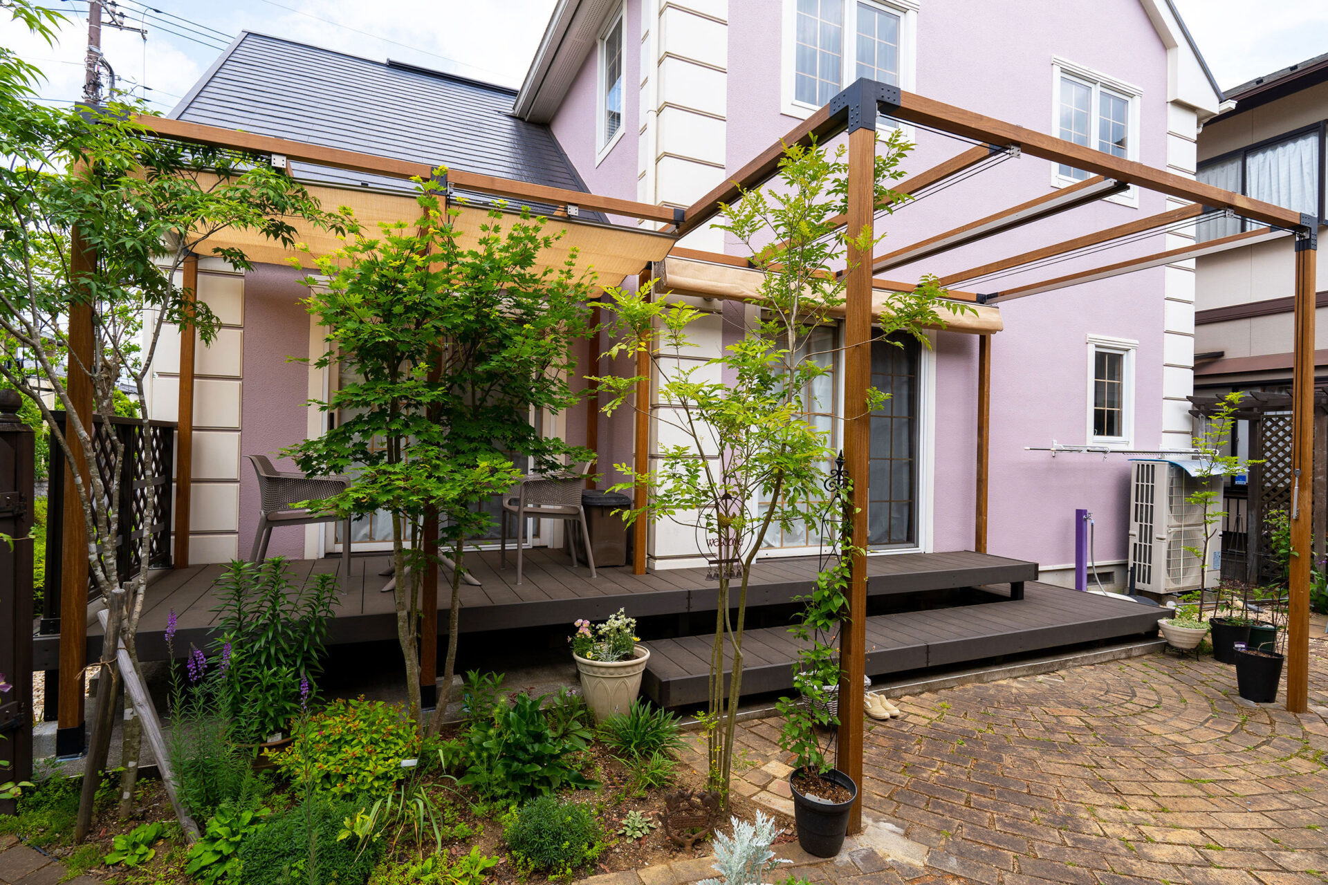 10平米以下のタイニーハウス 小屋 の使い道。大人の秘密基地や、住みながら車で日本一周も！ ステキすぎる実例を紹介