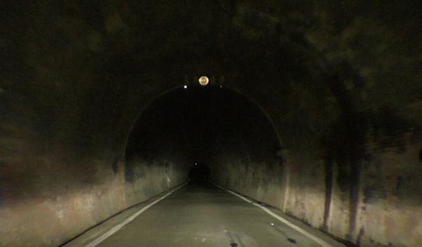 旧本坂トンネルウワサの心霊話