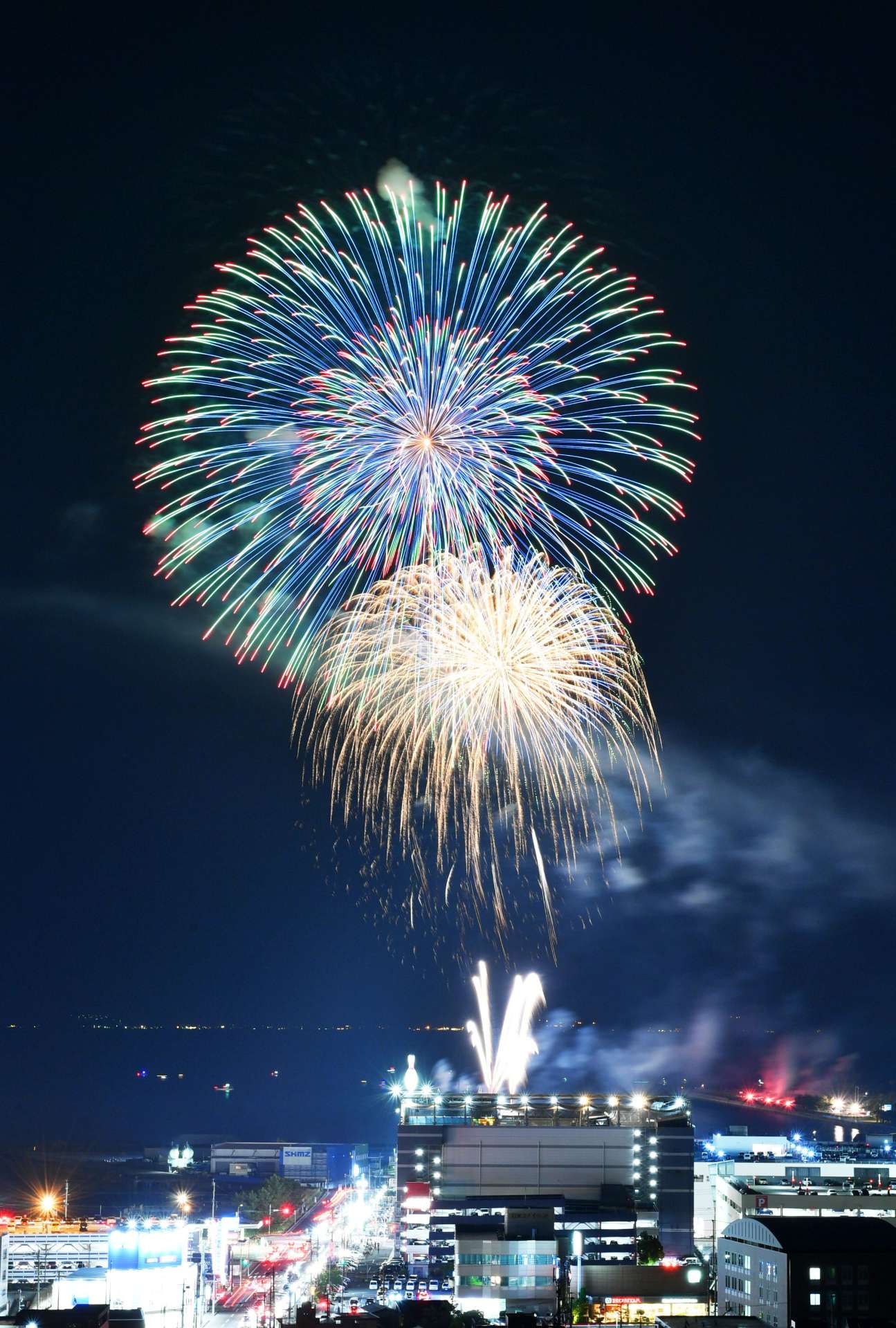 桜島と芸術花火2025 – 音楽と共に新感覚花火