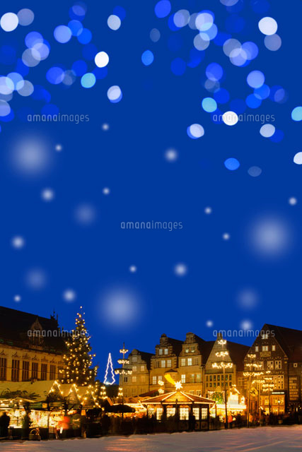 ドイツクリスマスマーケット広場とイルミネーション 00299010545B の写真・イラスト素材アマナイメージズ