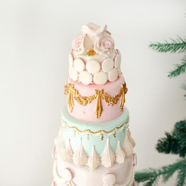 フレンチレストランでの披露宴のいちごのウエディングケーキの写真素材89810473- PIXTA