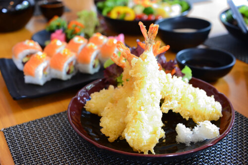 お盆に楽しむ！１４人で囲んだ美味しいごはん🍣