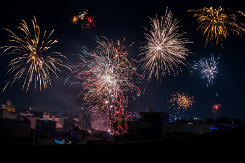 茅ヶ崎サザン芸術花火 2025 日程・駐車場・アクセス・交通規制・屋台・SNSや見どころをご紹介します。 - お祭り男の配信style