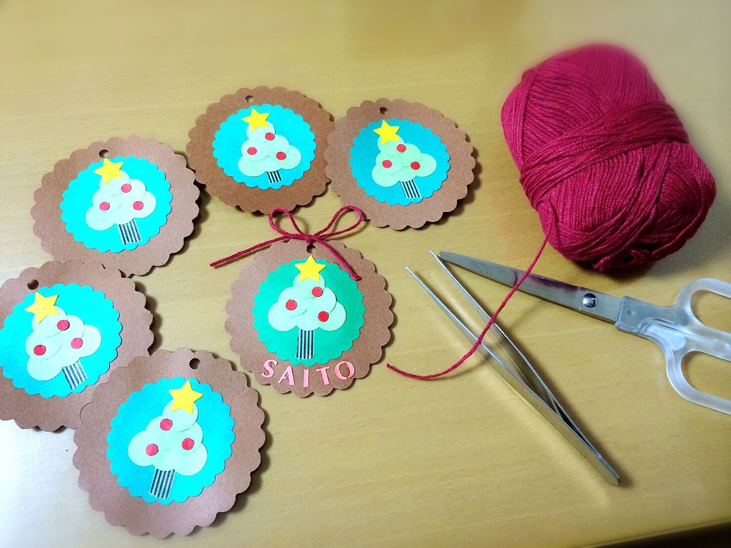 飛び出すクリスマスカードを手作りで☆簡単&可愛いカードをご紹介！kodomoto