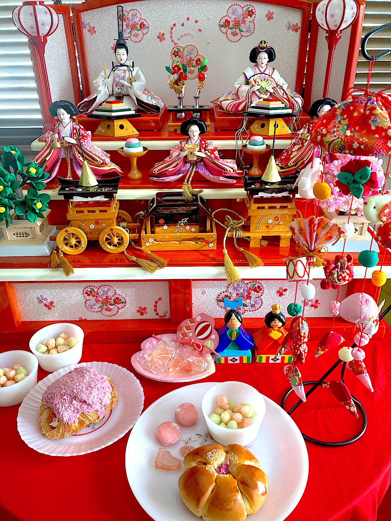 雛人形 菱餅 ひしもち 菱餅付き 菱餅台 R5-7 雛道具 小道具 ひな祭り 親王飾り お内裏様 段飾り 桃の節句 おひなさま 海外土産 初節句お祝い : 山本人形 - 通販 - Yahoo!ショッピング