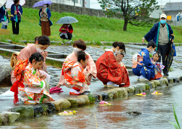 流しびなの館 用瀬 ・人形という怪奇とその本質神秘と感動の絶景を探し歩いて Beautiful superb view of Japan