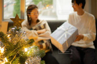 カップルのクリスマスプレゼントはコレ！予算や渡し方、ペアグッズなど喜ばれるアイデアを紹介あなたとつながるつながるコラムオーダーメイド革製品「JOGGO」