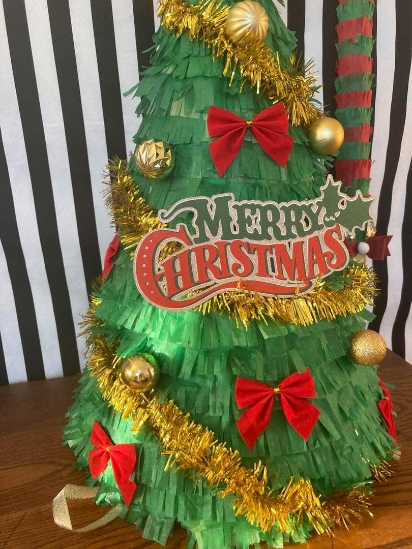 クリスマスのくす玉ピニャータ 星イラスト - No: 25724999無料イラスト・フリー素材なら「イラストAC」