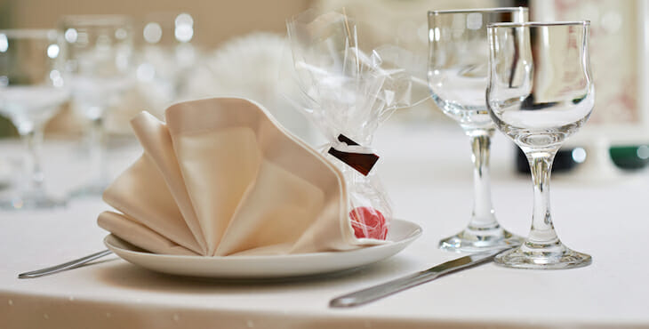 動画解説つき！結婚披露宴のナフキンの飾り折りの種類と方法marry マリー