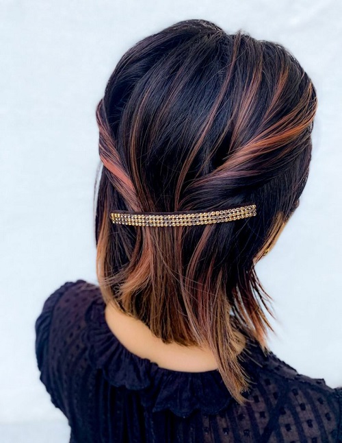 🔰初心者向け🔰40代50代にオススメのボブの簡単ハーフアップアレンジ 少し小慣れた感じで、くるリンパを追加し、バレッタを使うだけでオシャレ度UP。結婚式のお呼ばれから普段使いまで幅広く使えます