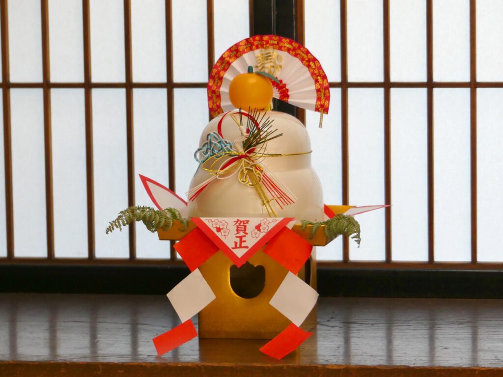 お正月飾り」 スーパーの鏡餅を誰よりもオシャレにしてみる4つのコツフラワーエデュケーションジャパン