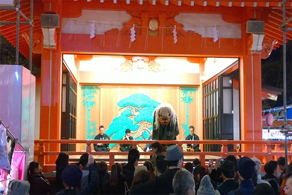 新宿 花園神社酉の市 日本で最後の見世物小屋に入ってきた。』新宿 東京 の旅行記・ブログ by 公共交通トラベラーkenさん フォートラベル