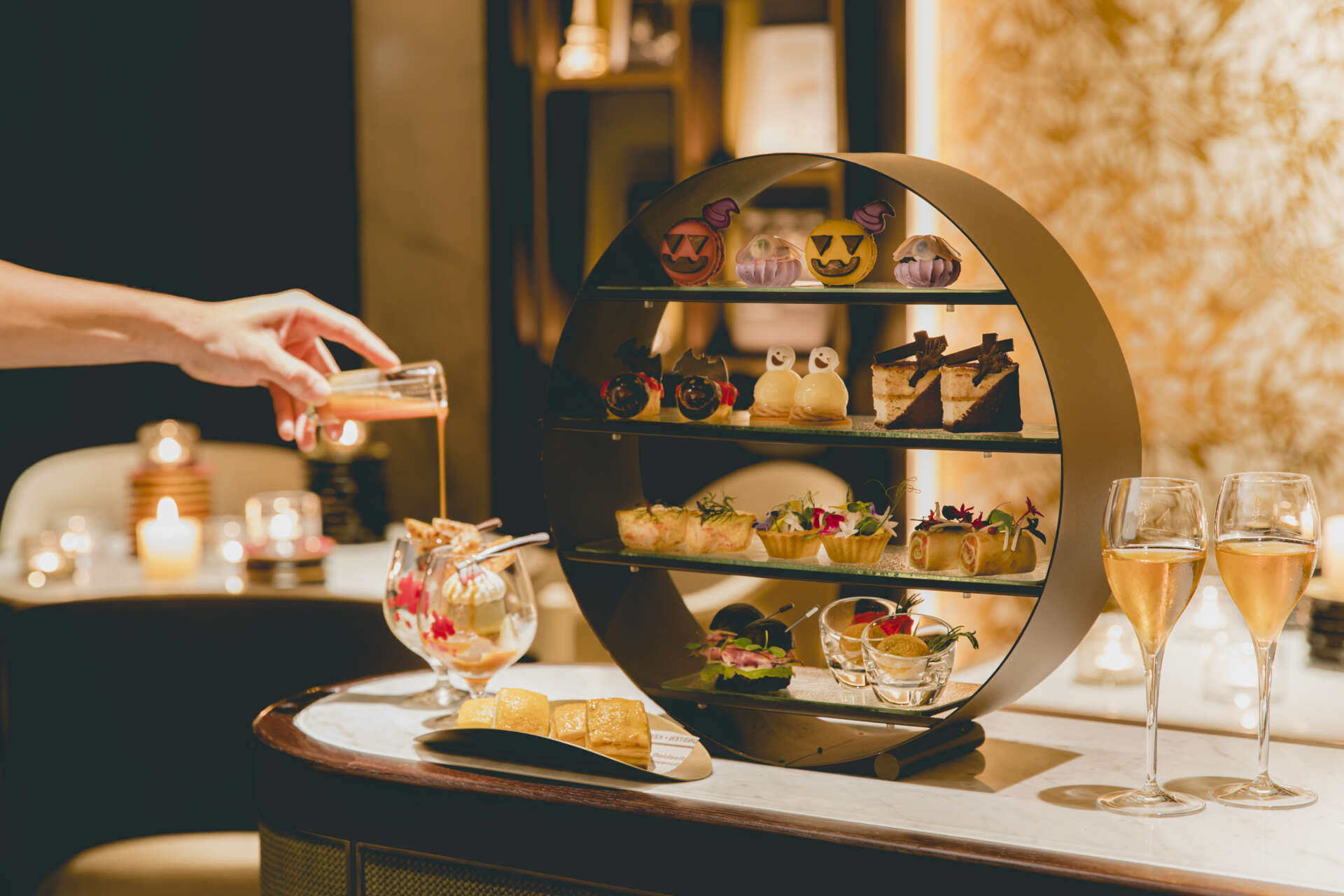 The Lobby Cafe「ハロウィンブラック アフタヌーンティーセット」2021年10月1日～10月31日提供 公式 お台場のホテルグランドニッコー東京 台場