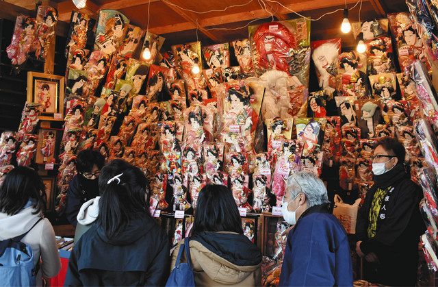 浅草寺歳の市 羽子板市 25538013487 の写真・イラスト素材アマナイメージズ