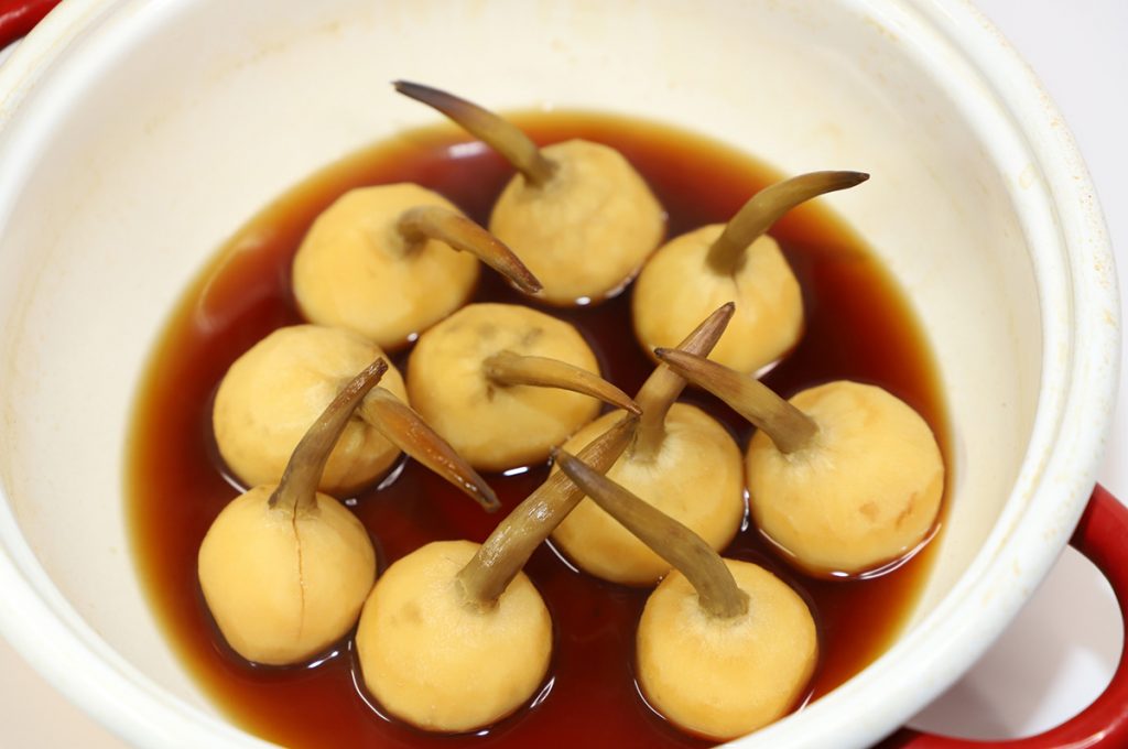 旧正月の縁起物 ～ 食べ物に由来するお飾りの意味Singapore Style