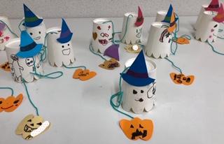 くいしんぼ〜のおばけのこ♩, 息子が小さい頃大好きだった曲。, よく一緒に歌ったなぁ👻,お菓子を食べちゃう