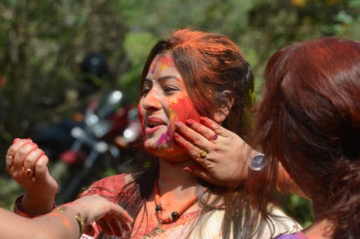 Women holi」の3.9万点のロイヤリティフリー画像、写真素材、絵Shutterstock