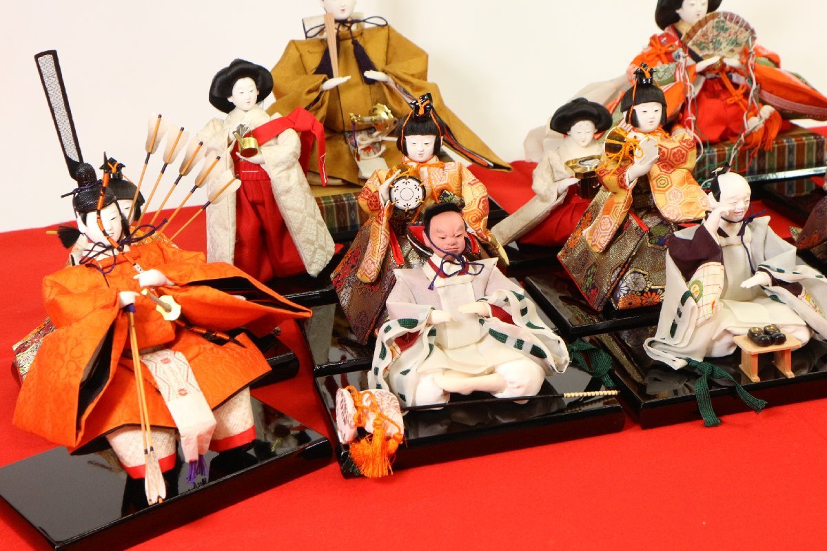 雛人形の「五人囃子」の楽器や持ち物、意味について紹介します